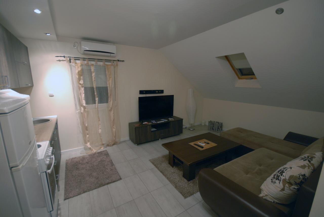 Franstal Apartment *